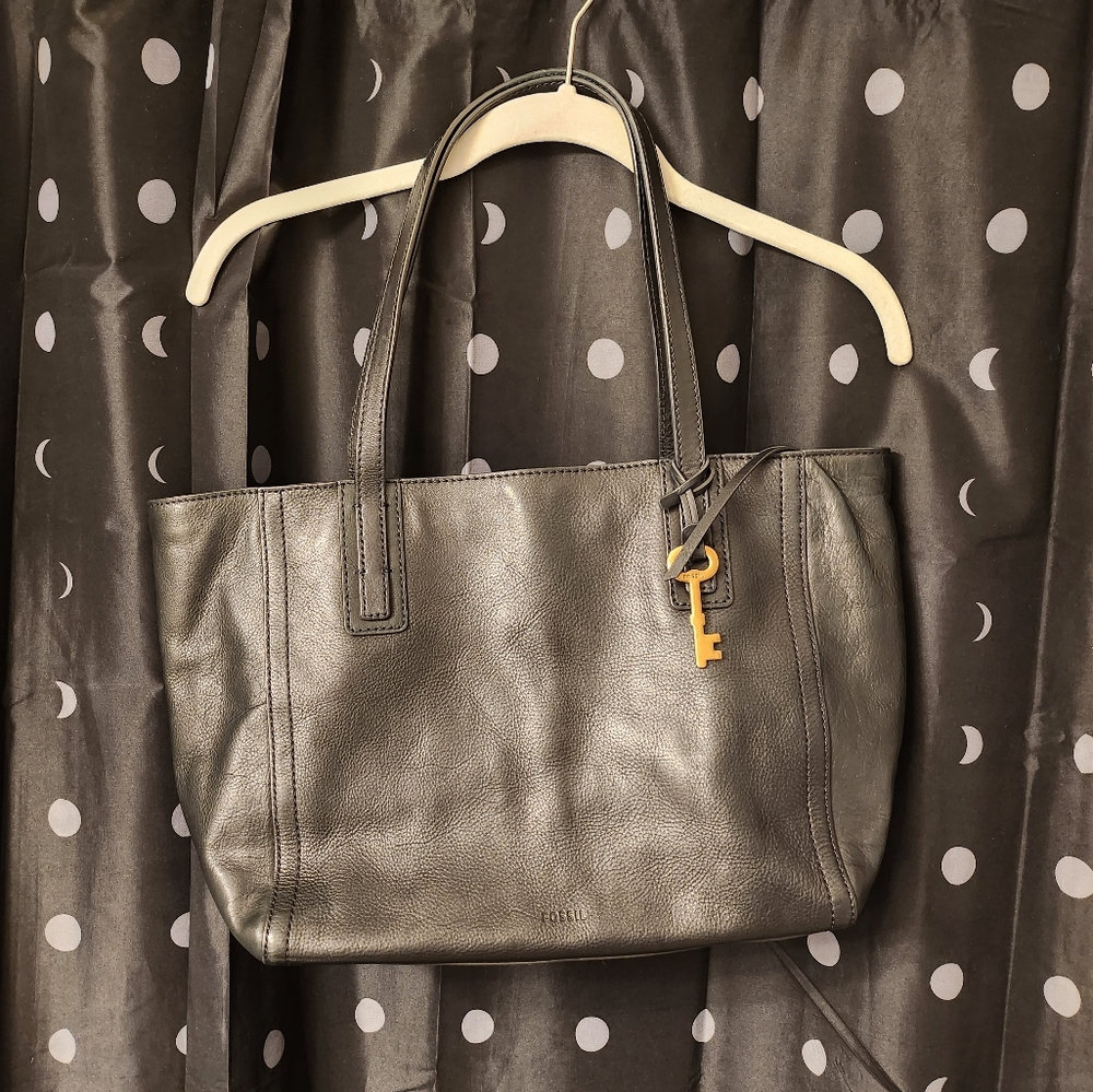 Fossil purse